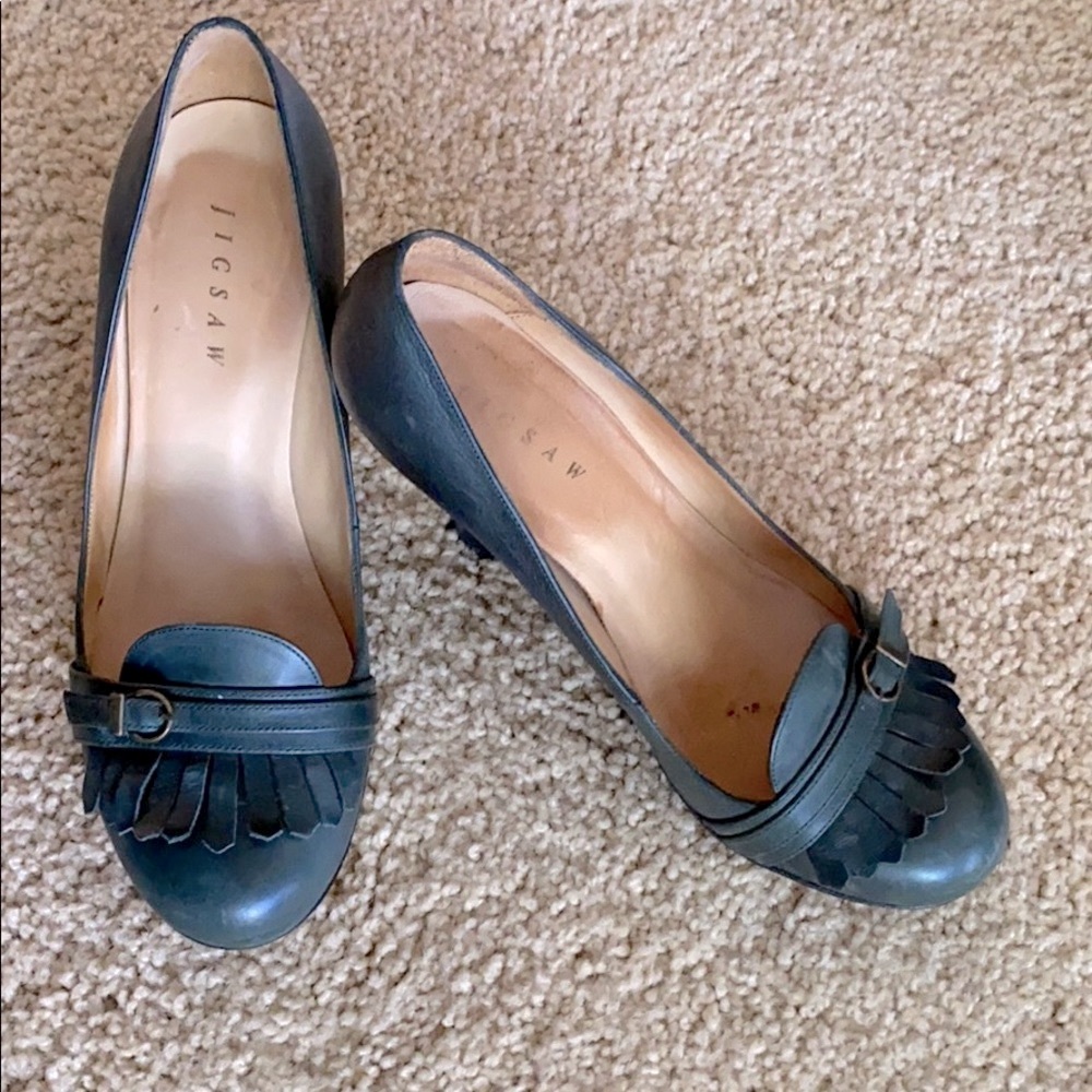 JIGSAW Pumps with Buckle and Tassel